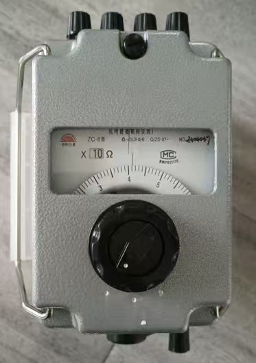ZC-8接地电阻测试仪
