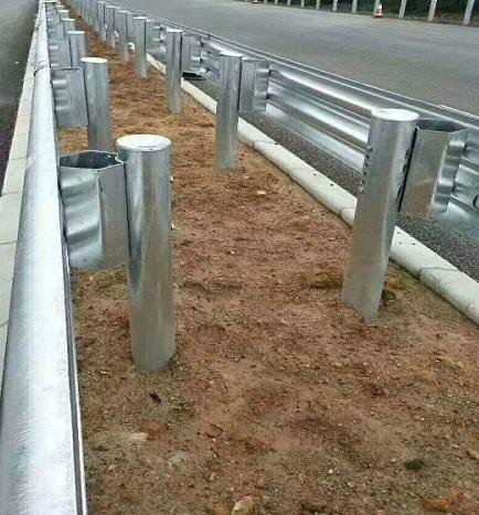 广东东莞公路波形梁护栏板厂家现货
