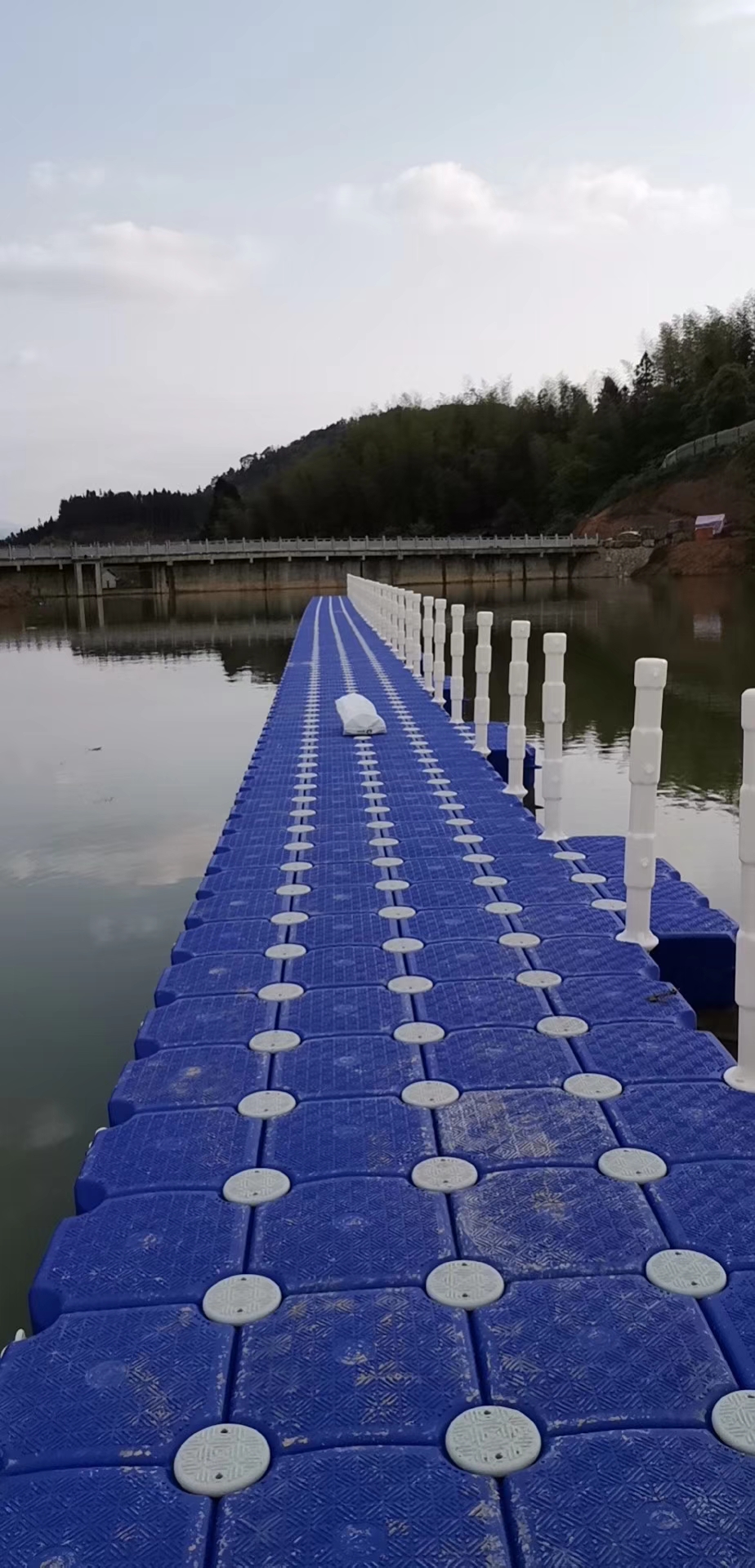 供应抽水浮台浮筒码头组合式浮筒水上平台跨水浮桥水上长廊