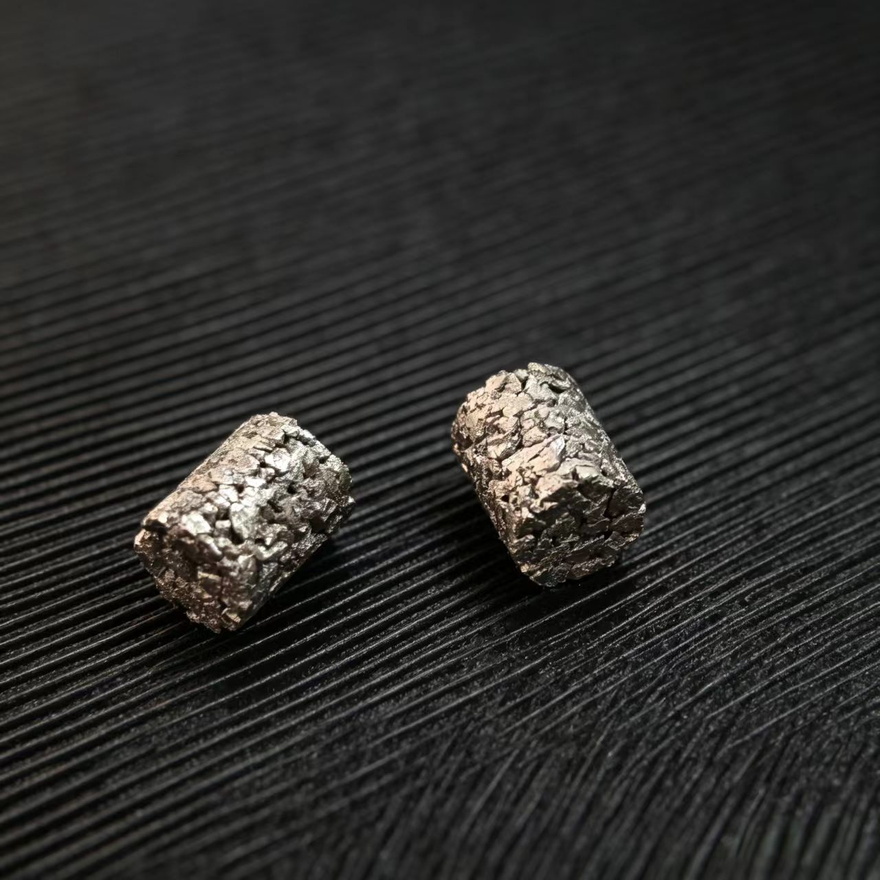 金属粉末烧结实心管 多孔钛 / 不锈钢烧结滤块 微孔过滤元件