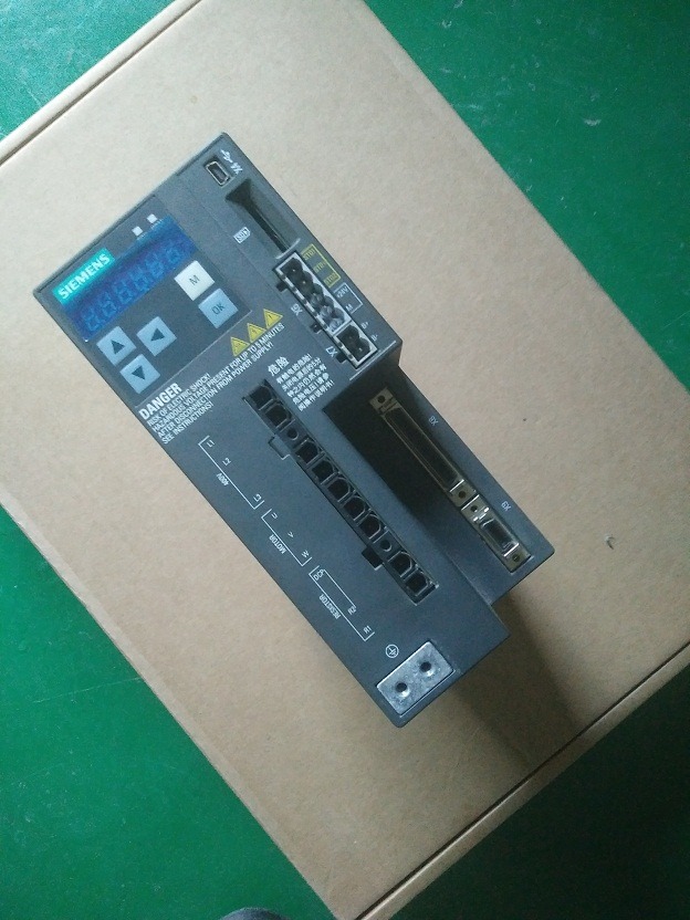 6SN1118-0DJ23-0AA2 西门子单轴高性能闭环控制单元