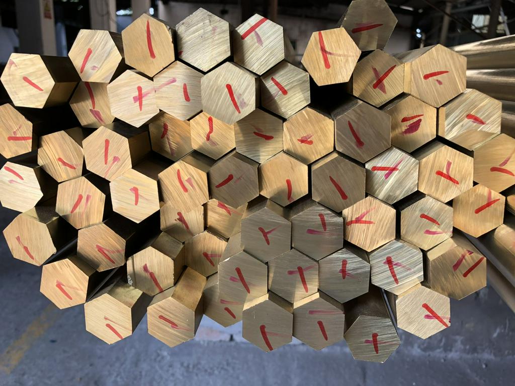 湖州大量供应黄铜圆棒黄铜方棒六角铜棒铜件加工定制零切