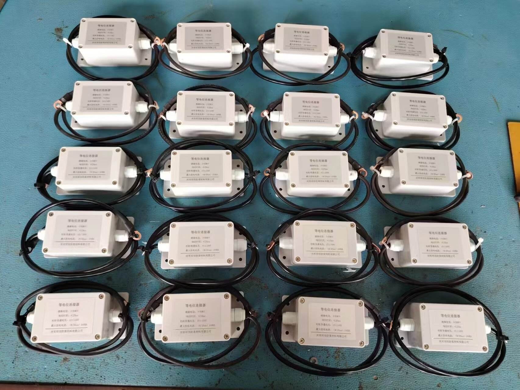 地极保护器 火花间隙型等电位连接器 机房接地等电位连接器100KA