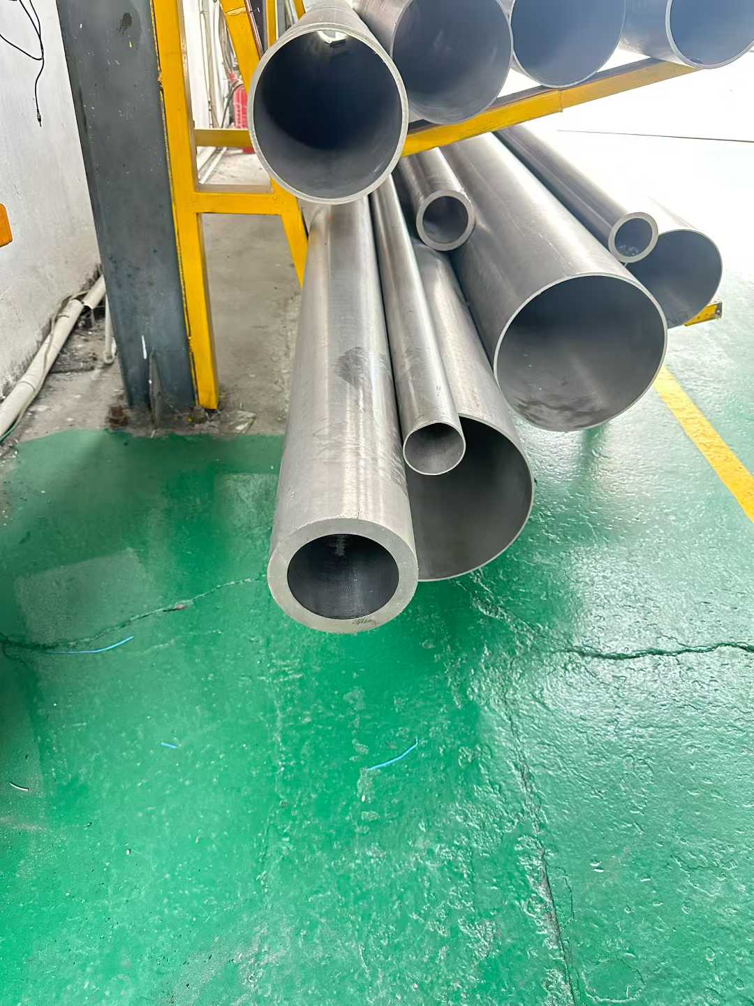 欣旺腾现货TA2钛合金无缝管  高精密度钛合金无缝管  可零切无缝管 