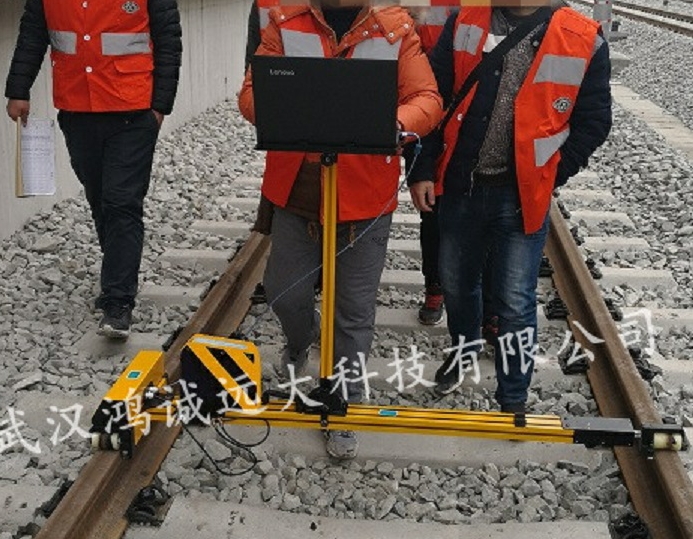 西宁全自动铁路电务信号设备限界测量仪,电务建筑限界智能测量仪,测量不需下蹲爬梯