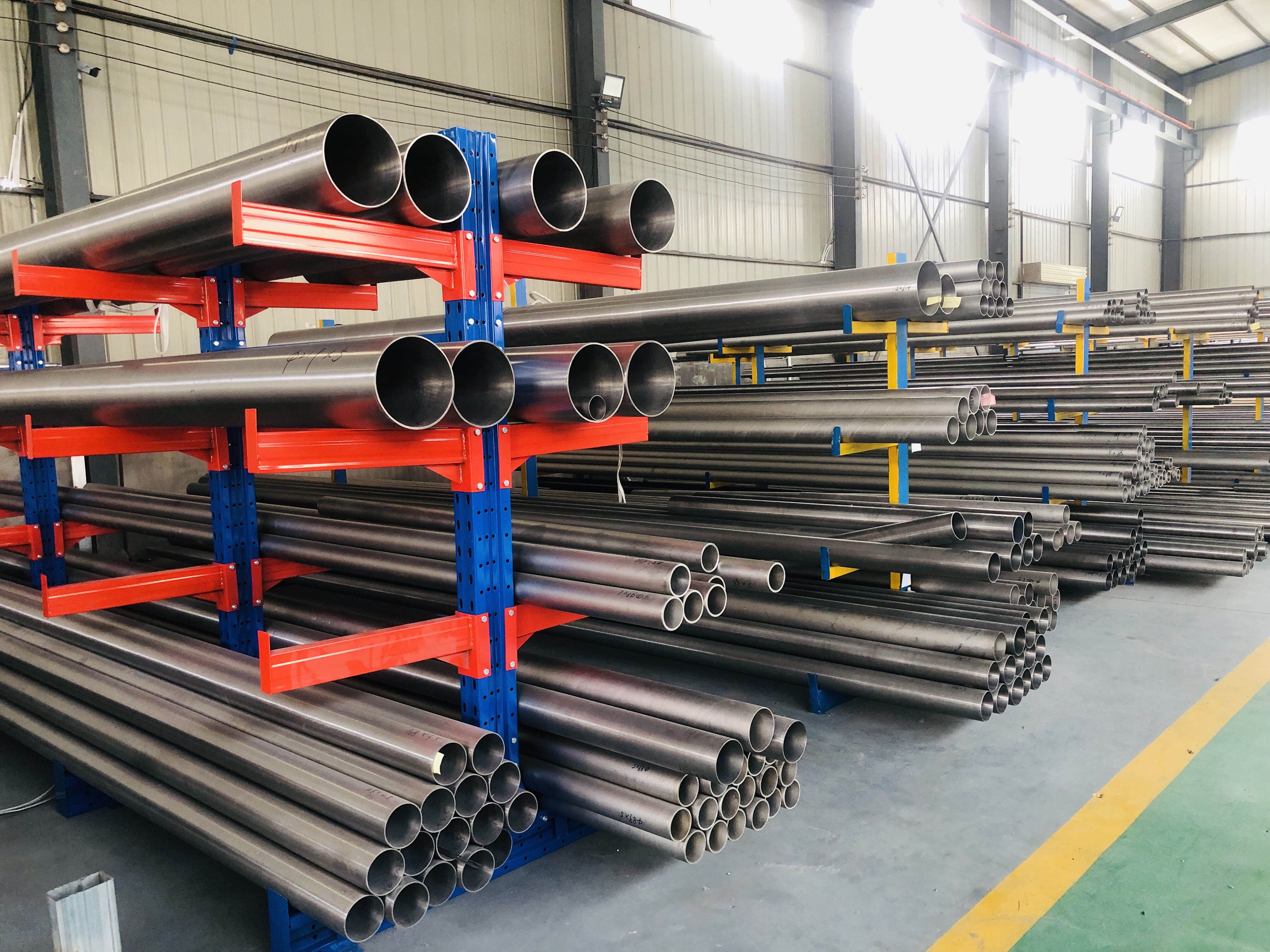 欣旺腾现货TA2钛合金圆管  高精密度无缝钛管 可定尺零切无缝钛管