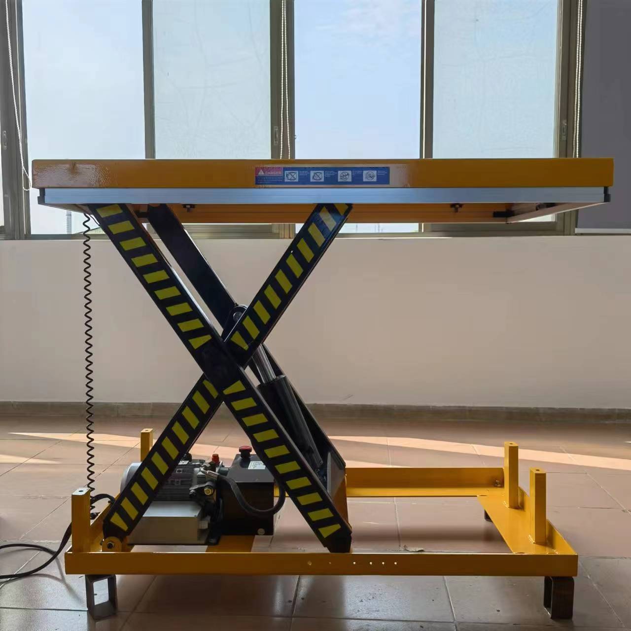 液压升降平台剪刀式装卸升降台适用范围