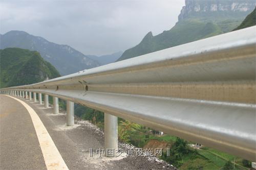 广东阳江公路波形梁护栏板厂家送货安装