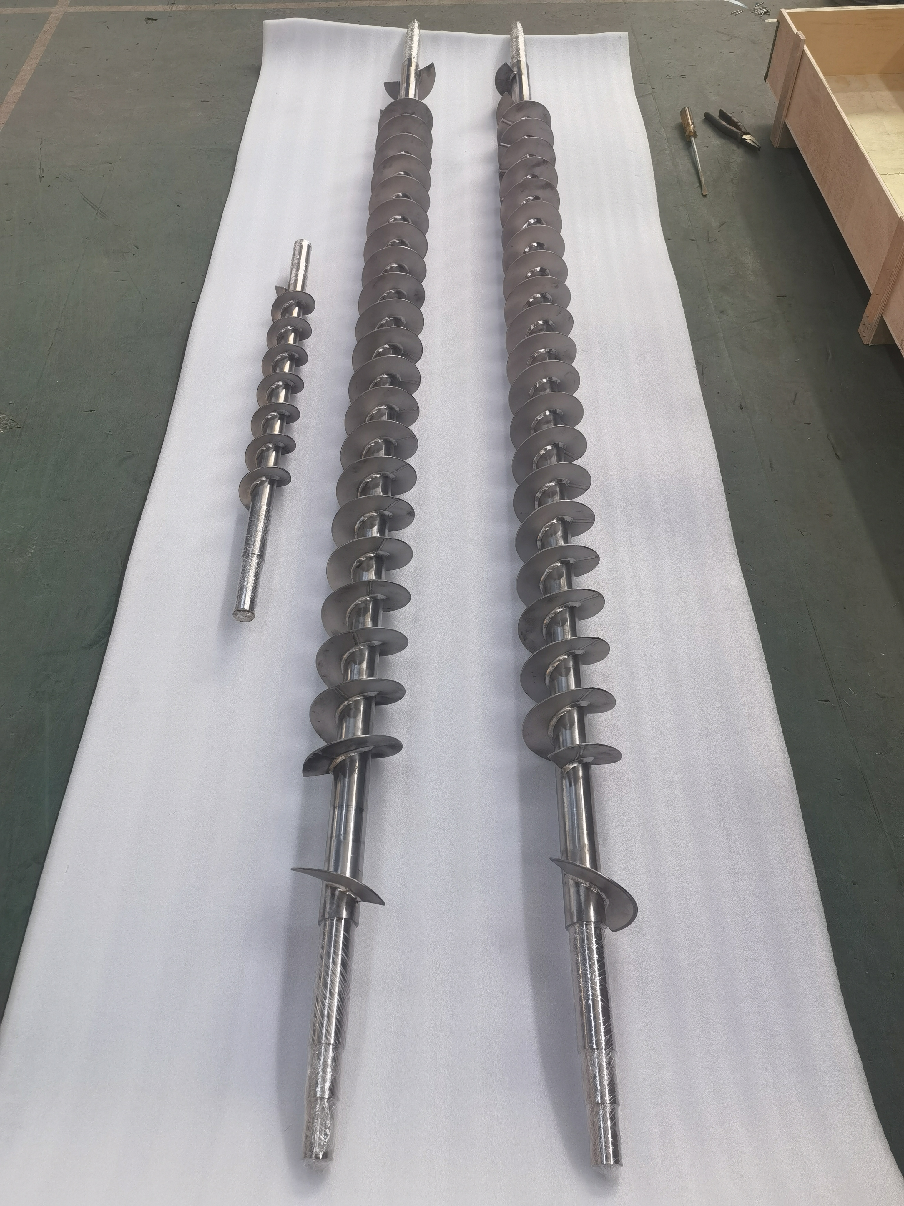 欣旺腾加工定制TA2钛合金绞龙 化工上料螺旋设备 上料钛搅拌轴