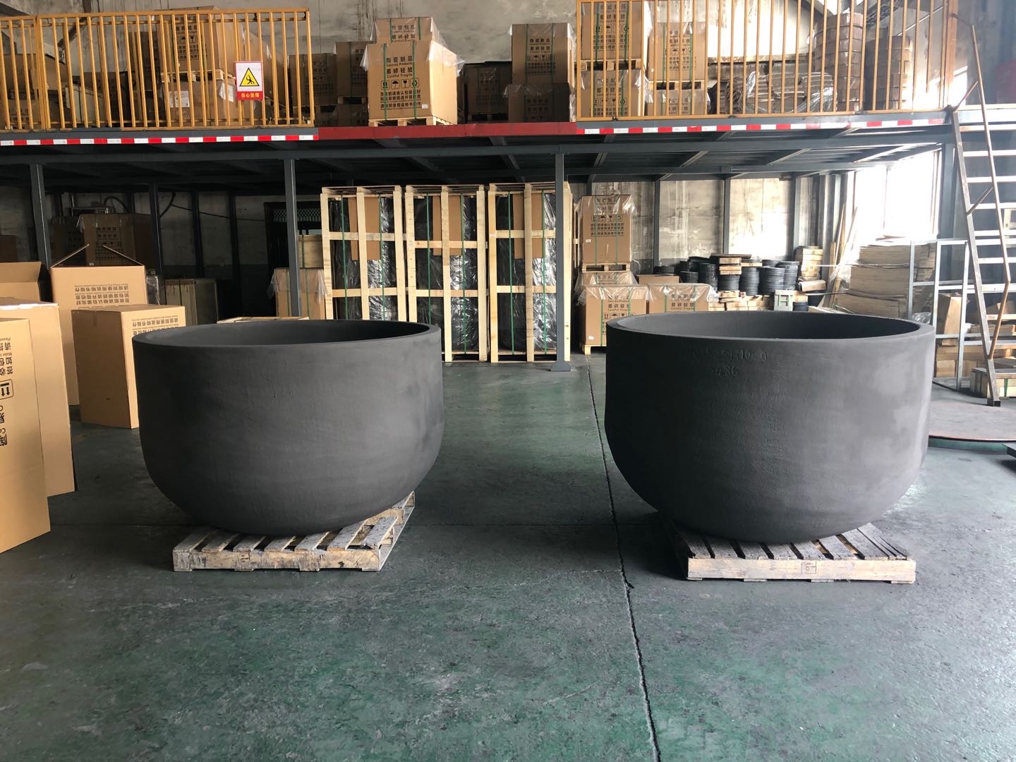 Professional Iso static pressed crucible supplier 