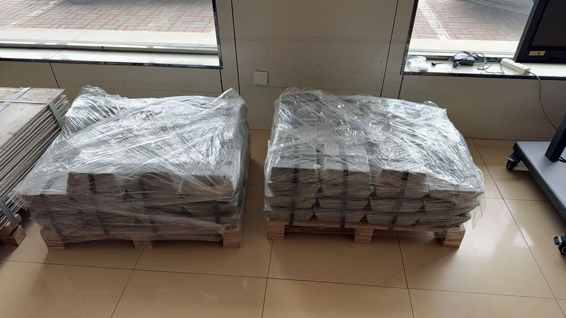 现货出售 铼(Re)99.99%/【现货出售】铼(Re)
 规格：铋/白银/铟/锑 宁乡自提 可发货