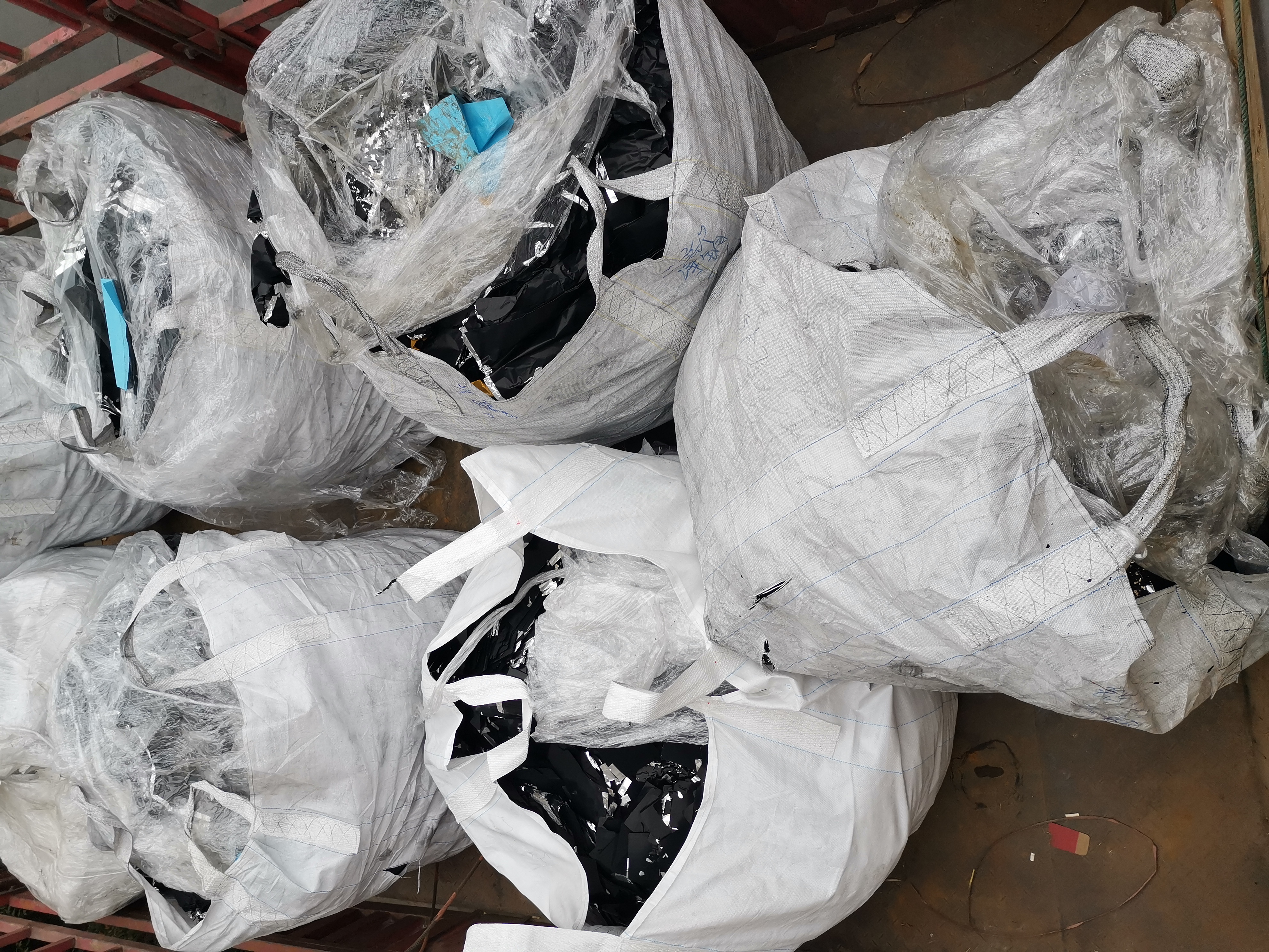 白名单湿法厂月需求3000吨废锂电池