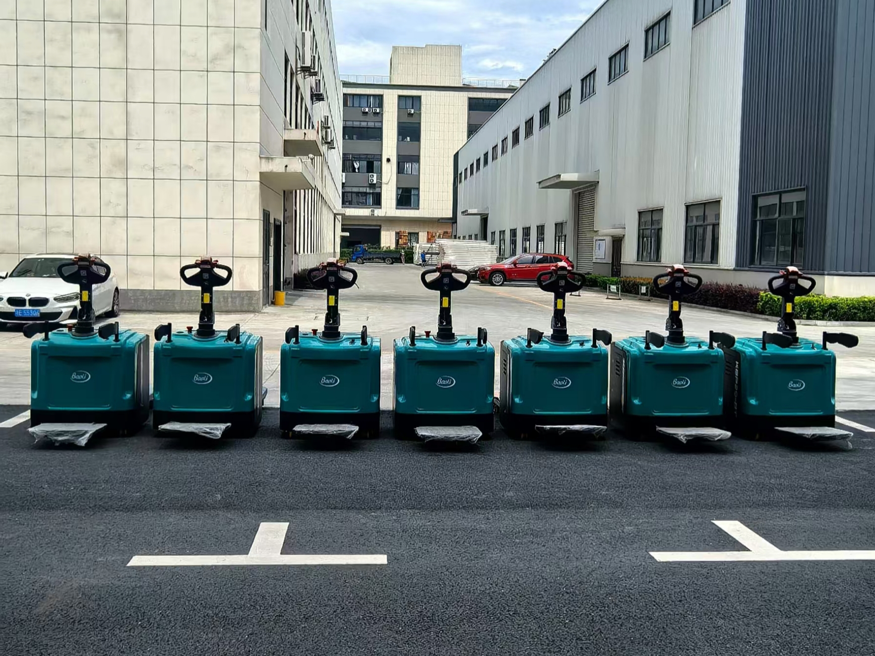 新能源叉车，电动叉车，三支点叉车，平衡重式叉车