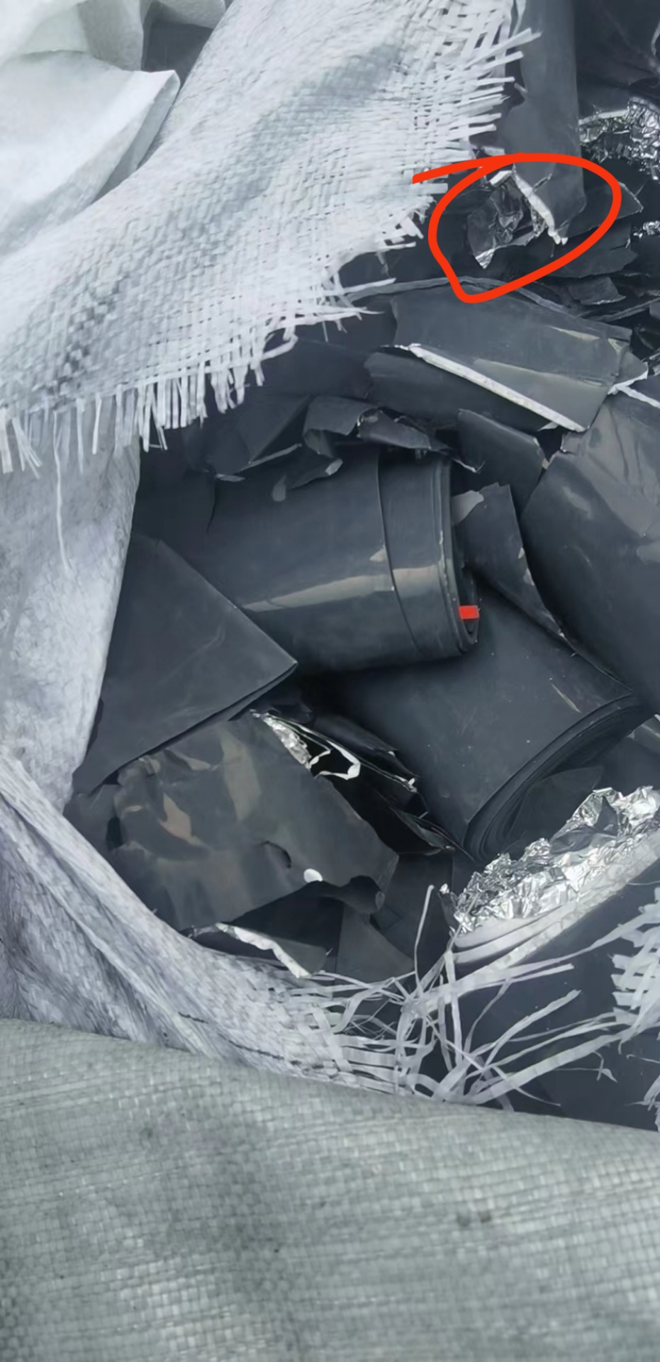 白名单湿法厂月需求3000吨废锂电池