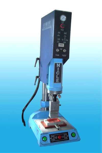
                        尼可超声波塑料焊接机NI-A2020
                    