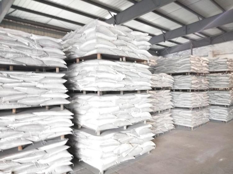 
                        云南弥勒锌鑫电冶长期出售锌粉，量大从优。
                    
