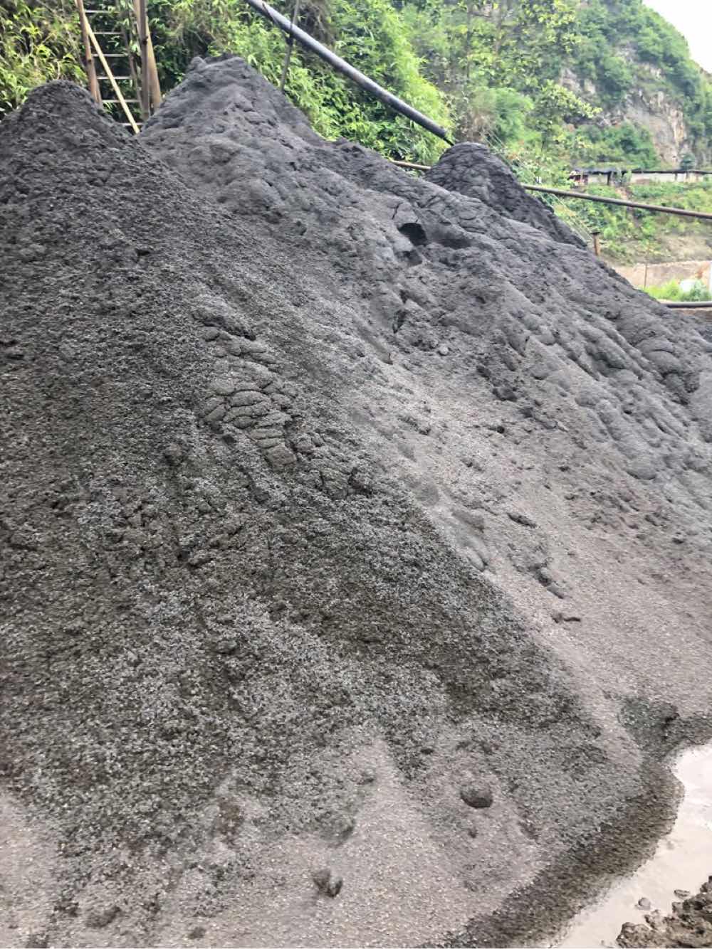 出售：建水县锰矿石锰粉，每个月1-2万吨
