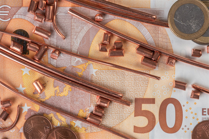 Glencore to Prioritize DRC Copper, Withholds Cobalt Forecast Amid Export Curbs